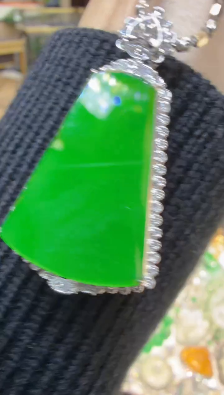 吊坠(不含链)18K金镶嵌翡翠多样性团购发一件