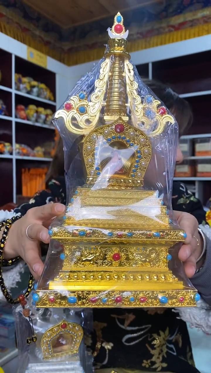 【闪购商品】泥塑释迦塔-与实物略有差异介意者慎拍