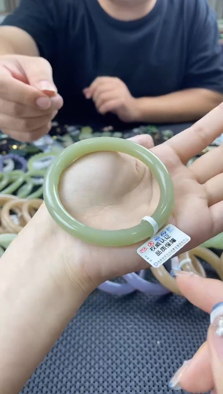 和田玉未镶嵌颈饰天然和田玉圈口56  0478