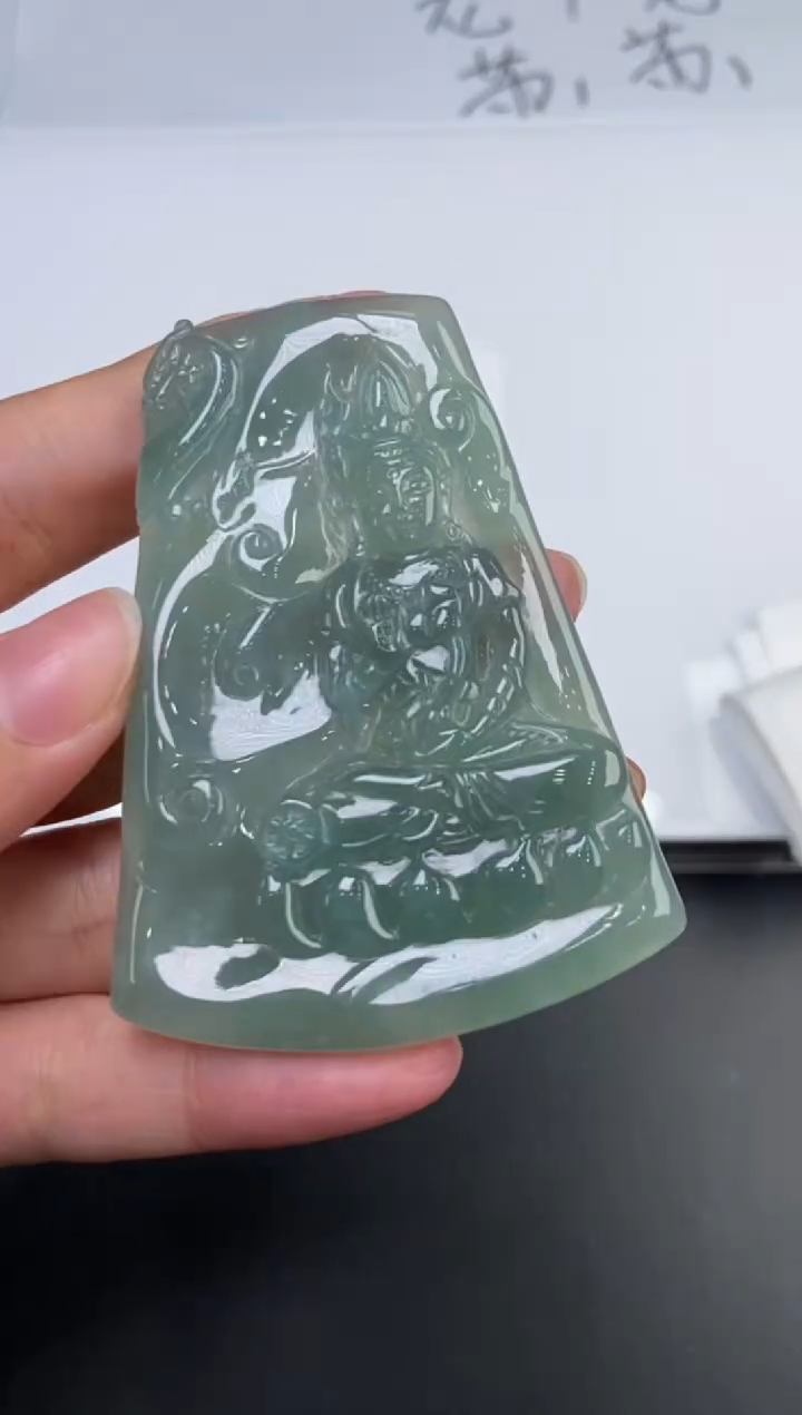 未镶嵌挂件翡翠375178    多人