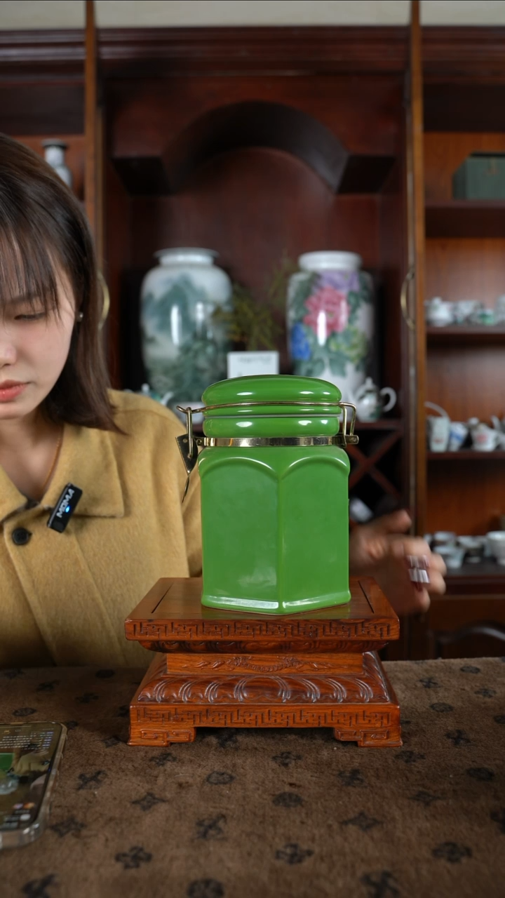 【闪购商品】其他釉下五彩绿釉茶叶罐