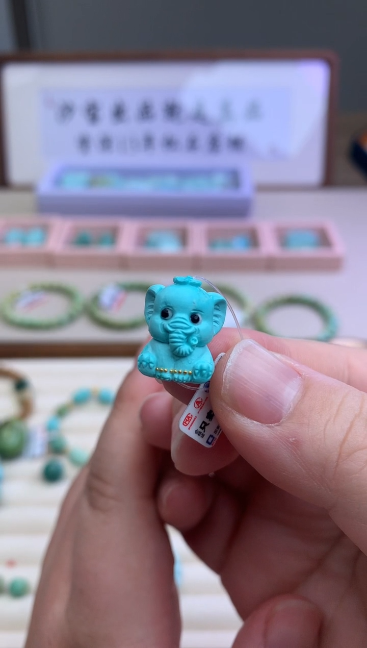 【闪购商品】绿松石雕刻件未镶嵌I56