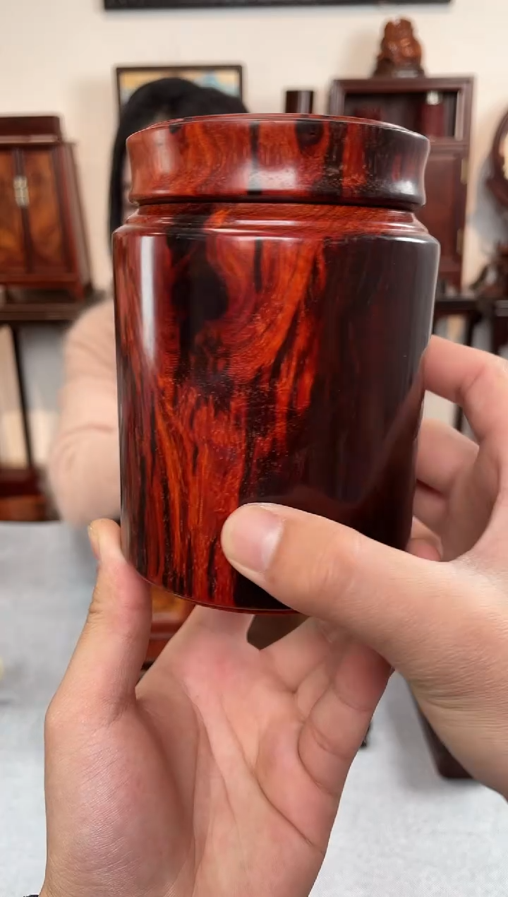 【闪购商品】紫檀木类成套家具茶叶罐
