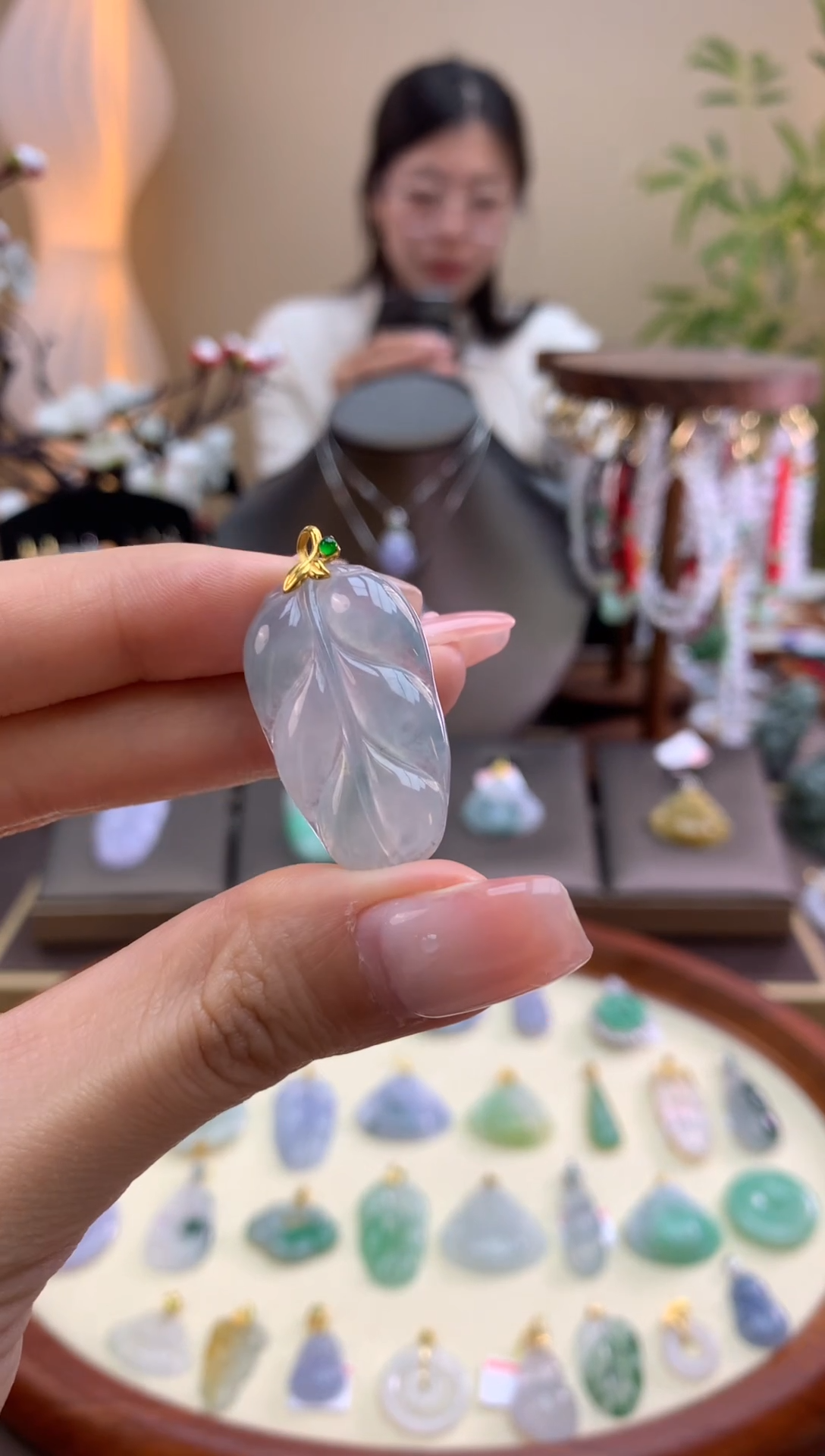 【闪购商品】翡翠颈饰18K金镶嵌叶子