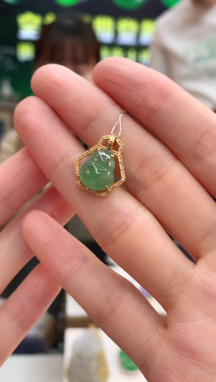 【闪购商品】翡翠颈饰18K金镶嵌赠礼盒证书 小君