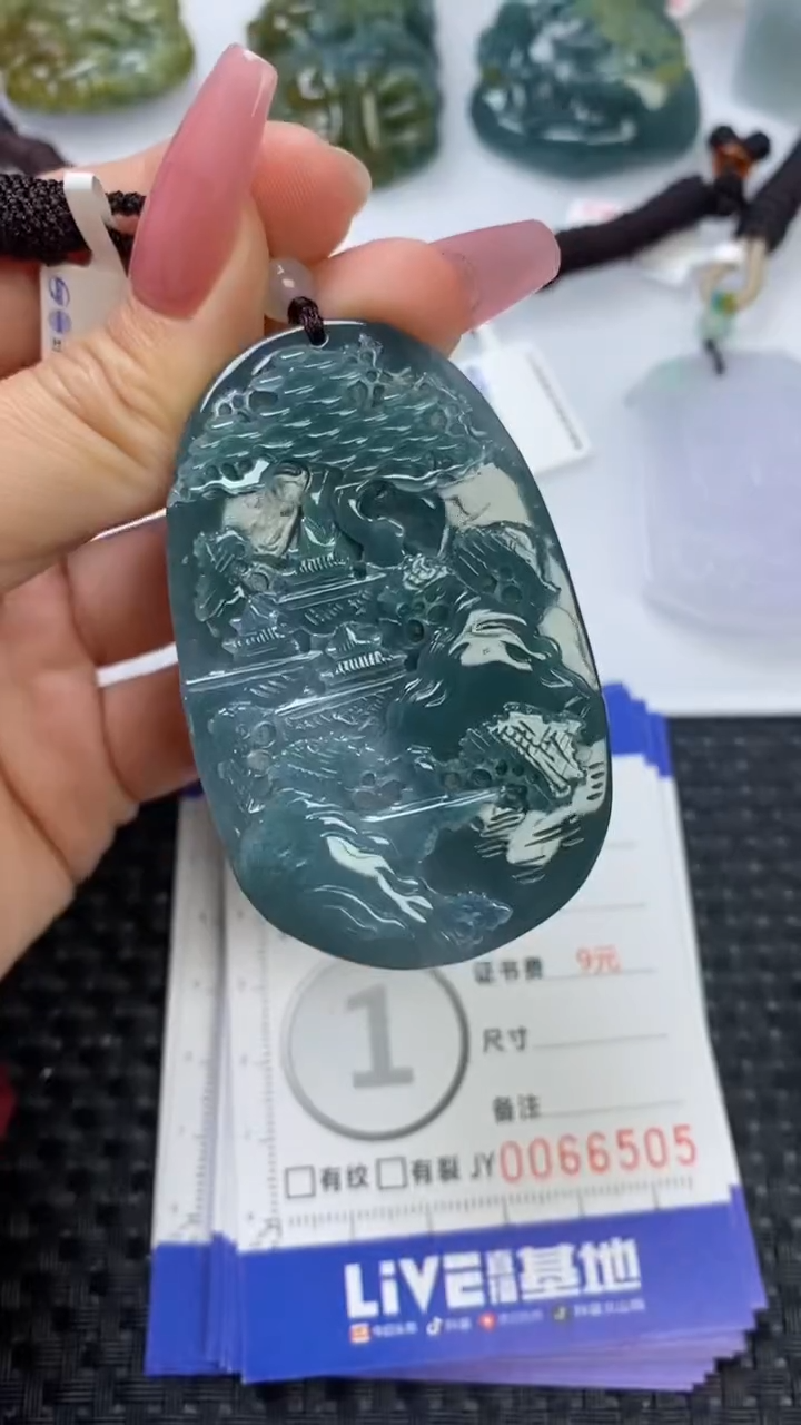 【闪购商品】翡翠颈饰未镶嵌111111111111111