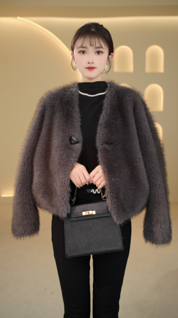 杭州海宁正品2025年冬季雪兰貂连衣帽外套时尚大气女装-XLD5035