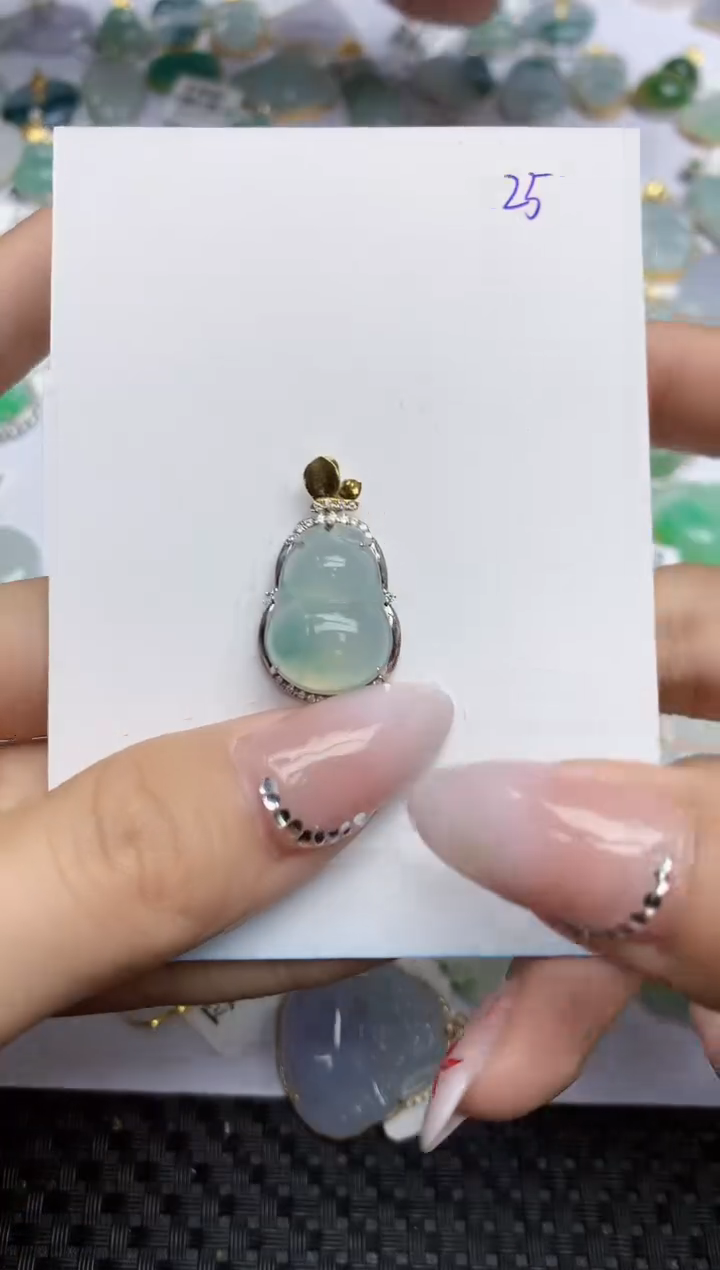 【闪购商品】翡翠颈饰18K金镶嵌天然翡翠A货