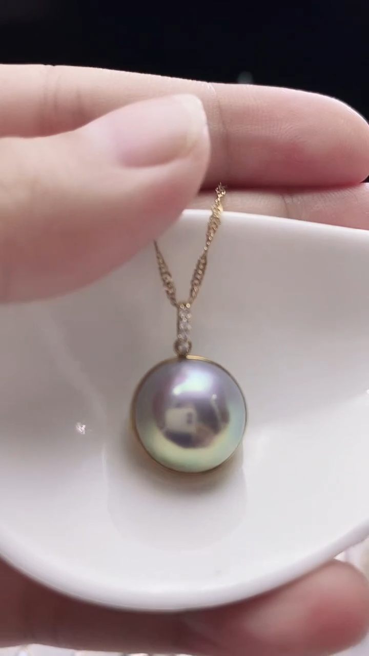 18K金镶嵌拼合珍珠（马贝珠）颈饰海水马贝吊坠