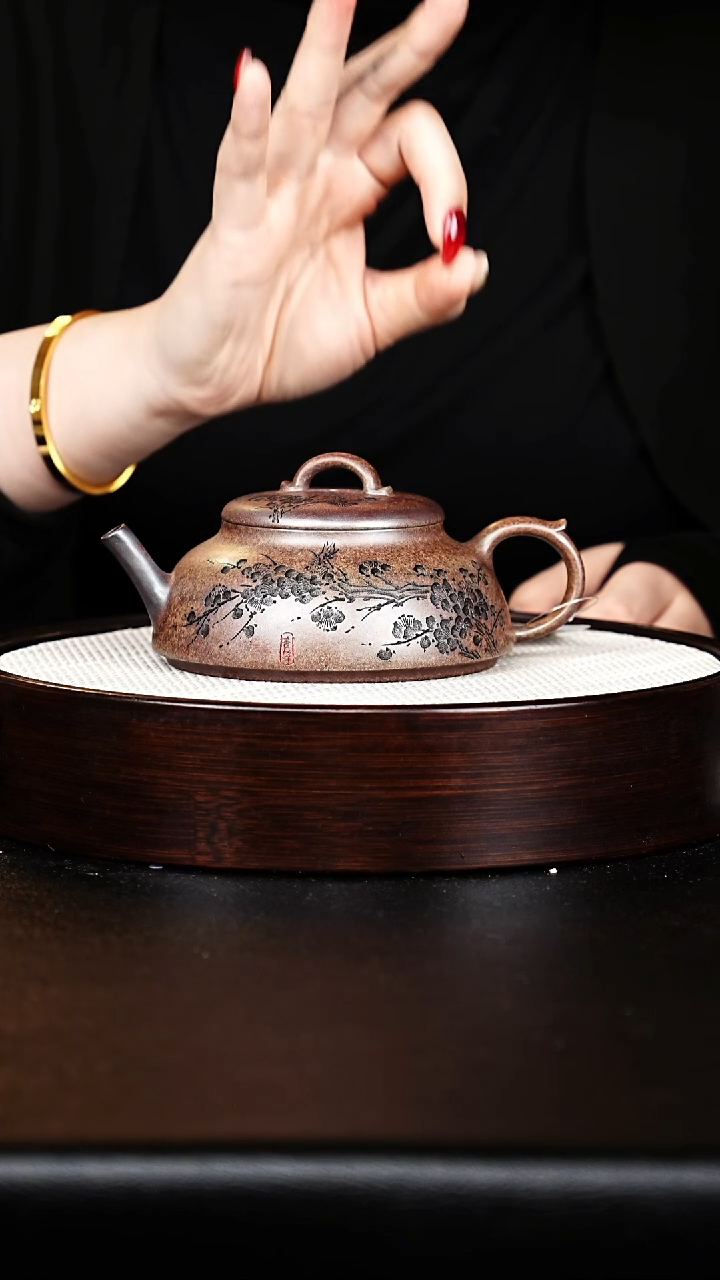 茶壶紫砂半月壶
