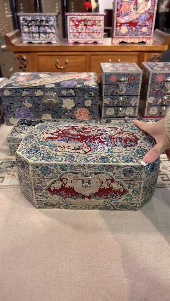 【闪购商品】八边绒布底·弘贝雅螺钿漆器文化馆