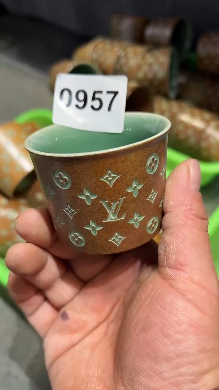 龙泉窑老花小号冰桶双釉微瑕0957