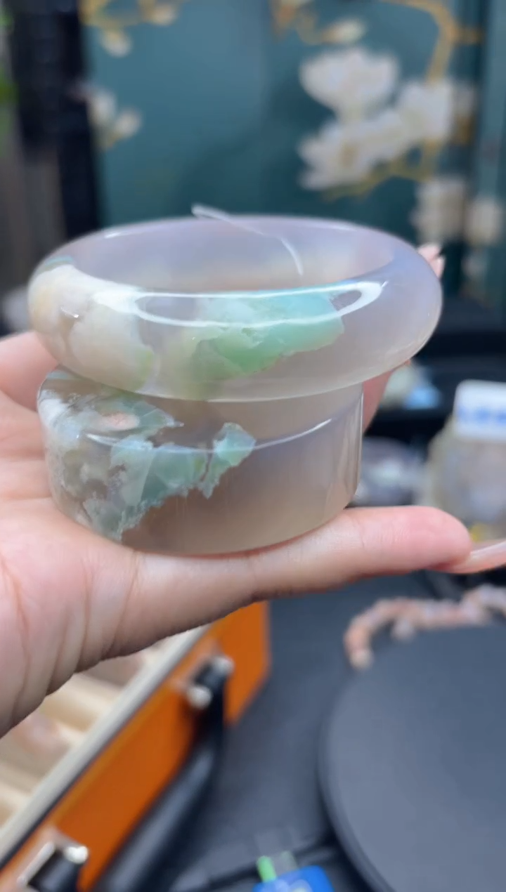 【闪购商品】石英质玉手镯未镶嵌144（57圈赠送镯心）