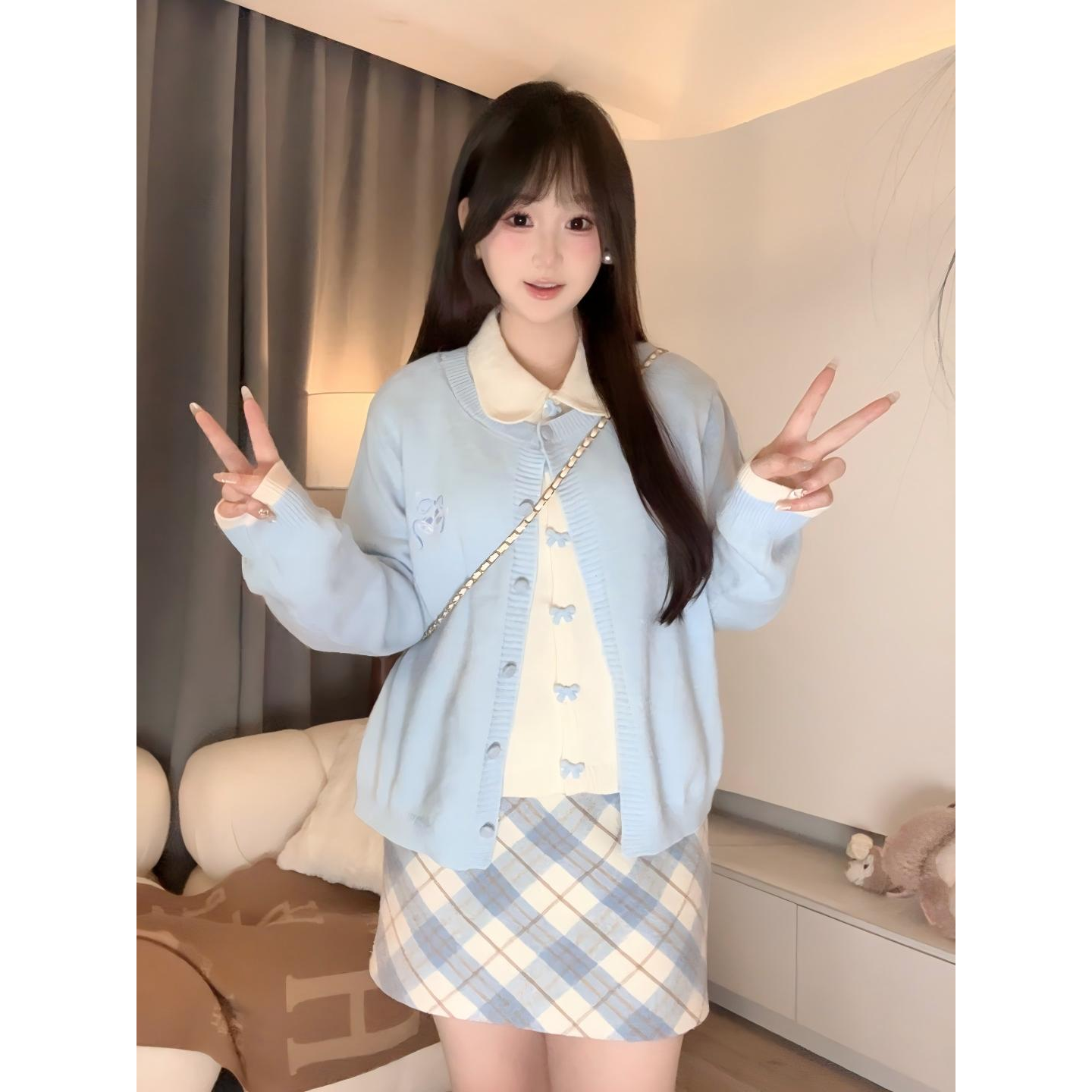 大码女装胖mm秋冬季新款设计感假两件刺绣毛衣翻领宽松显瘦上衣