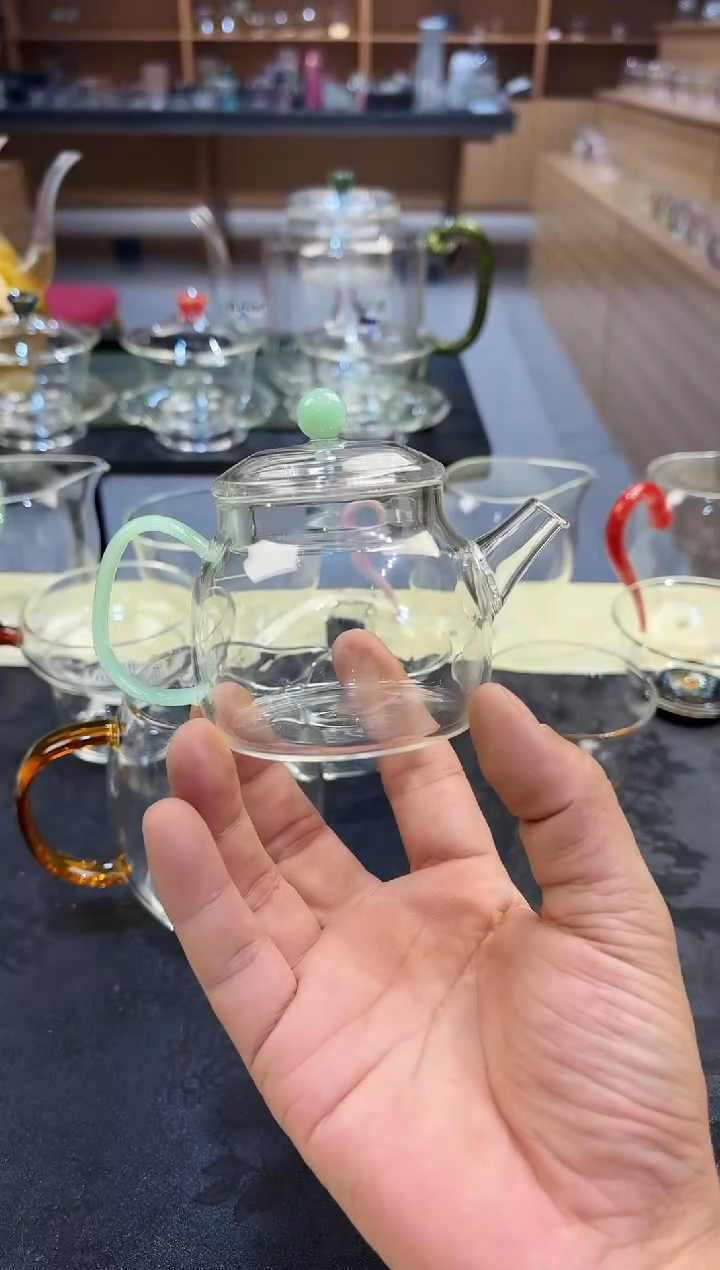 浅玉颜卿壶200ml金标简装发货