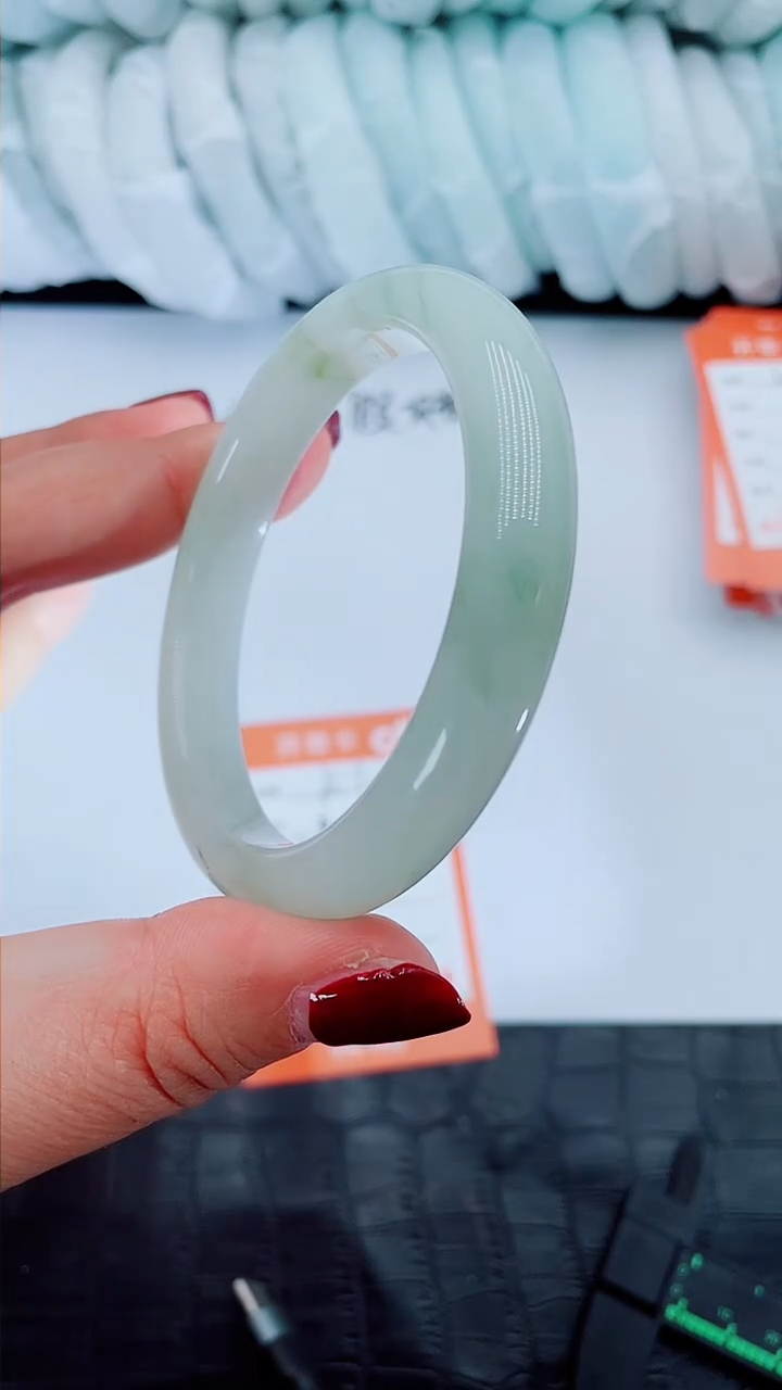 【闪购商品】石英质玉手镯未镶嵌R4-55/56-57