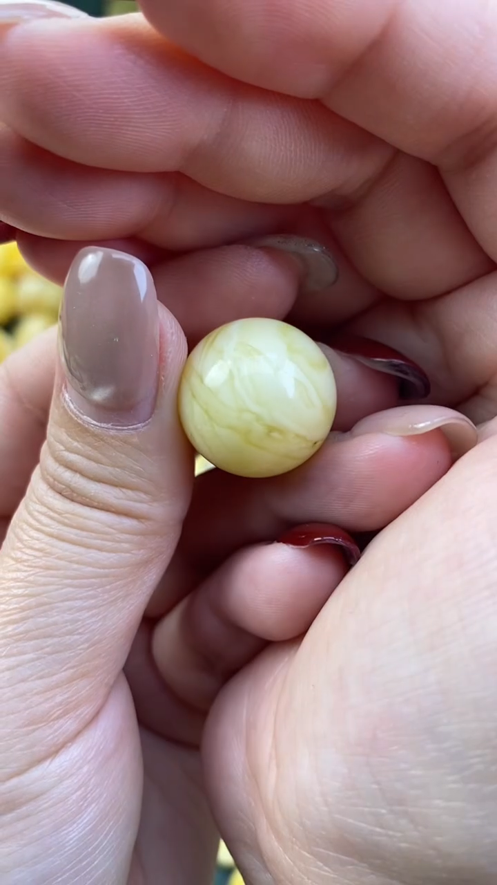 【闪购商品】琥珀裸石未镶嵌月.4/卡18.6