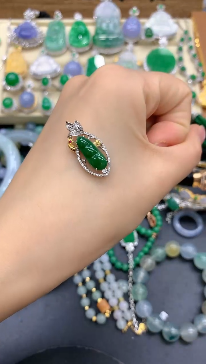 【闪购商品】翡翠颈饰18K金镶嵌232-中国好珍宝