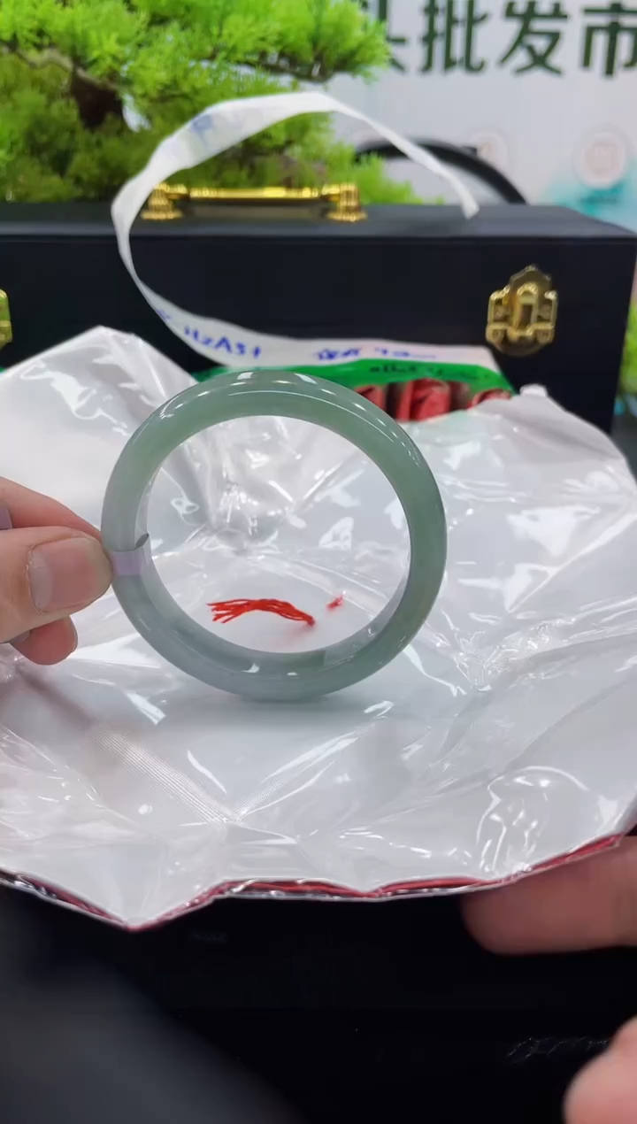 【闪购商品】翡翠手镯未镶嵌手镯