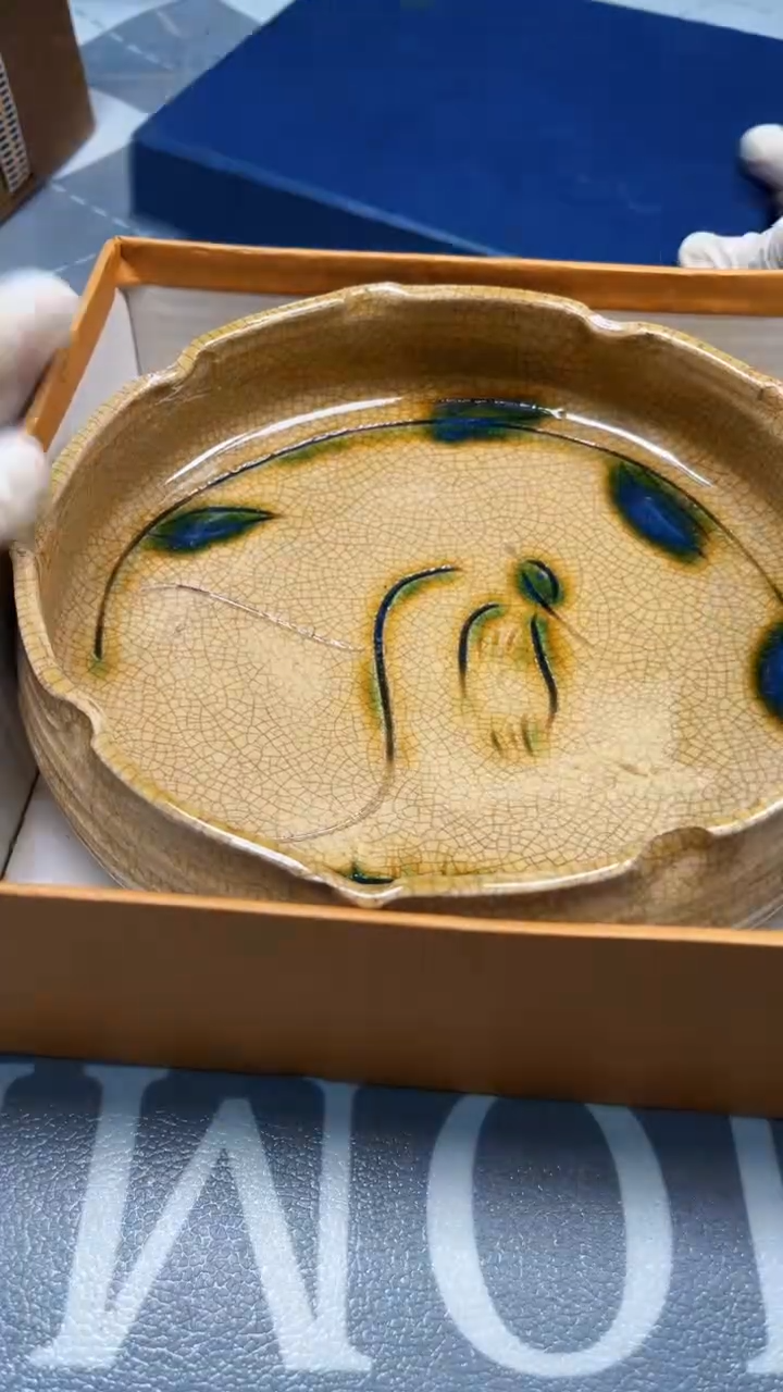 瓷片陶瓷如图所示周边