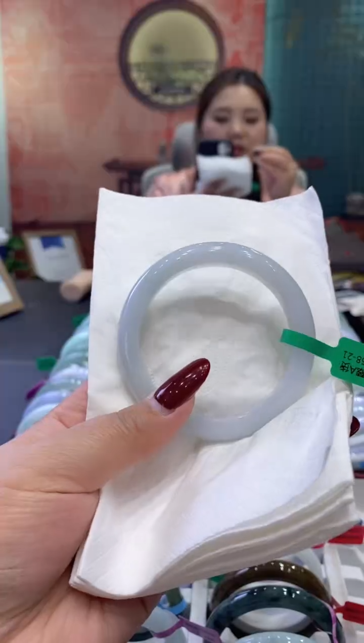 【闪购商品】翡翠手镯未镶嵌多人000115580