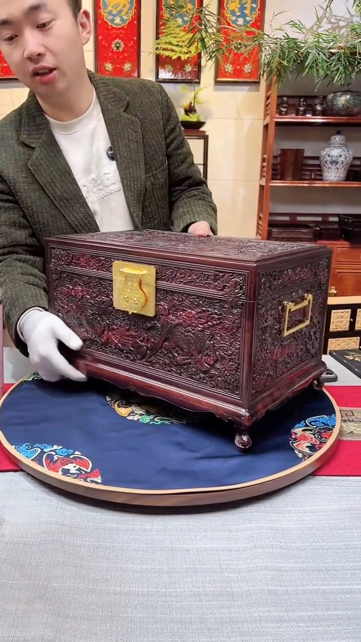 【闪购商品】红酸枝木类成套家具龙凤麒麟箱