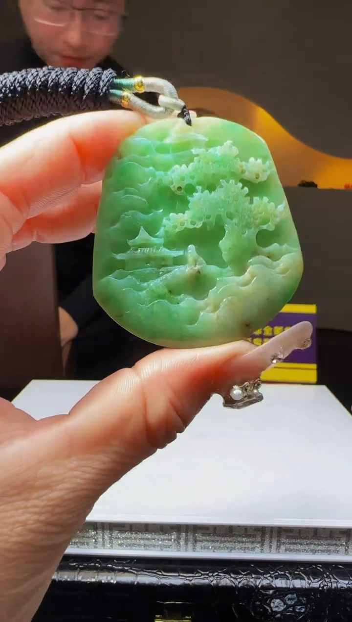【闪购商品】定制翡翠未镶嵌Q04263翡翠毛货