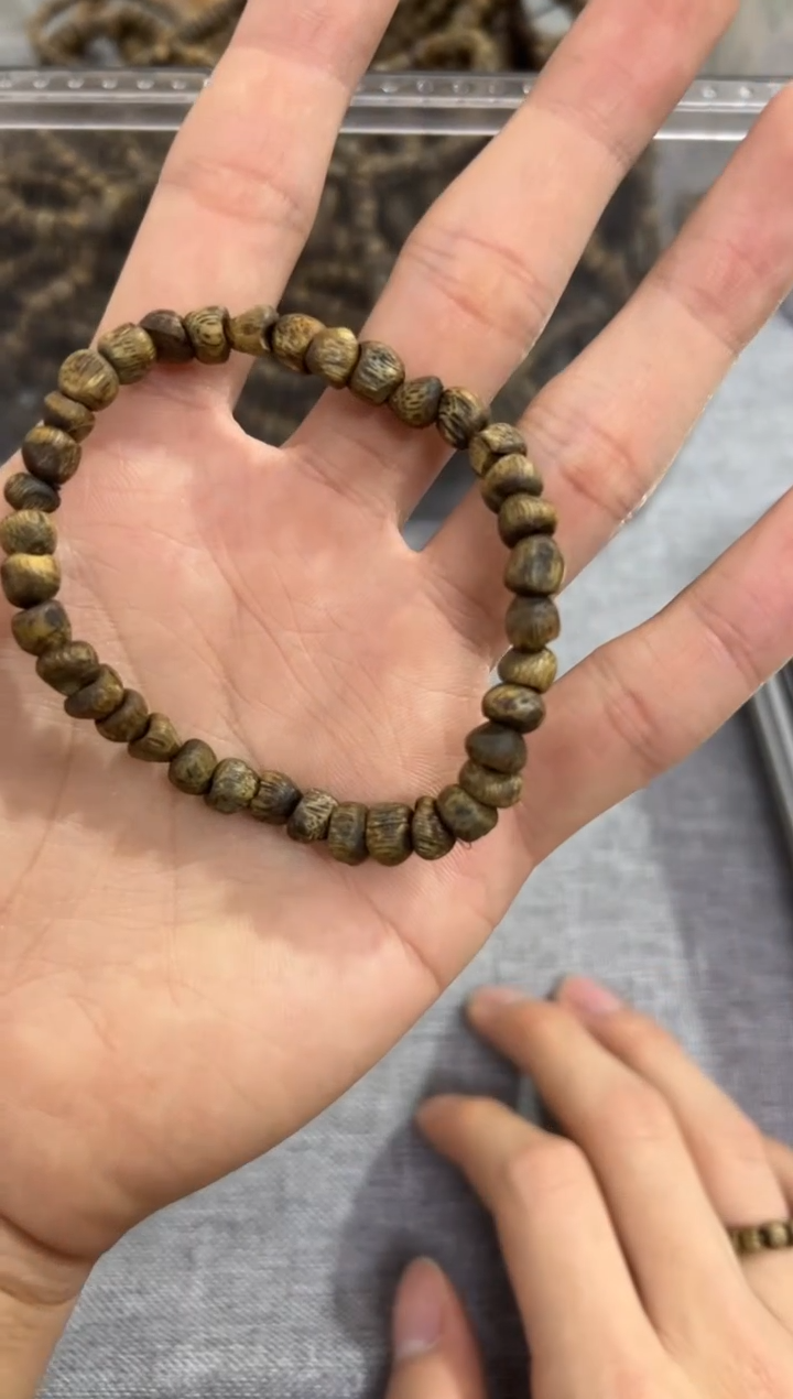 【闪购商品】沉香手串06树丁单圈4克+ 多样性发其一