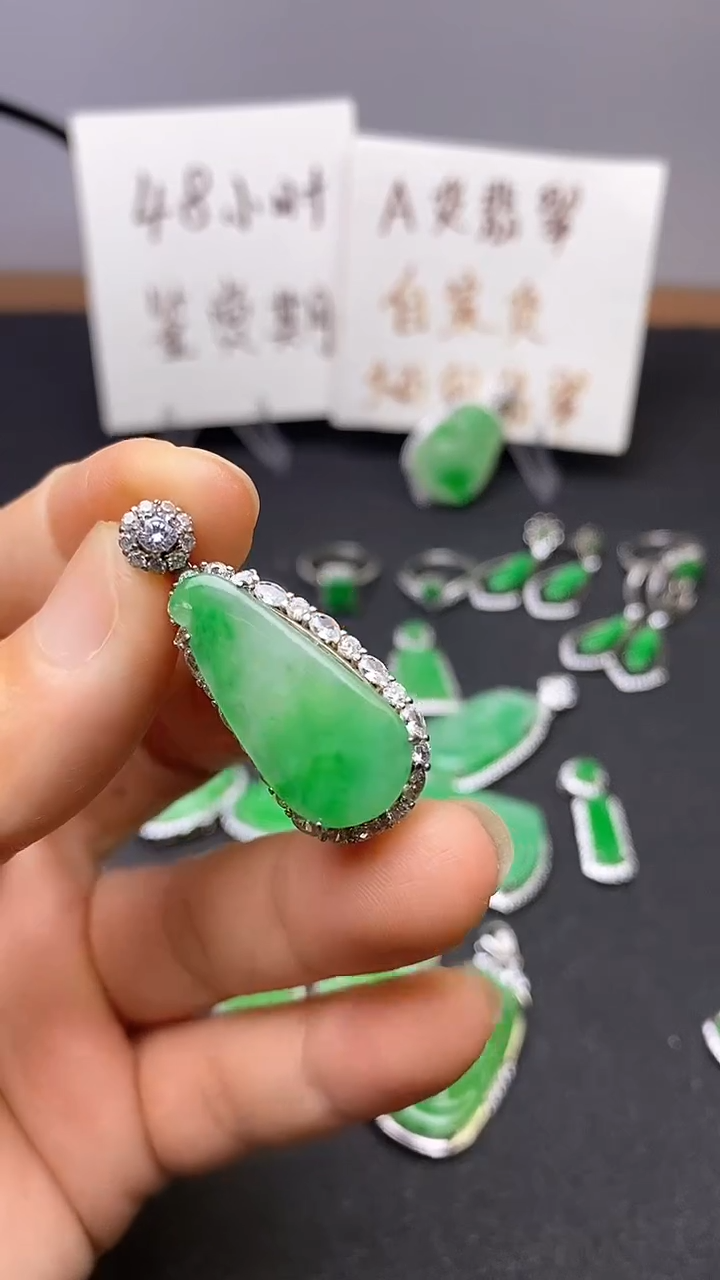 【闪购商品】翡翠吊坠(不含链)银S925镶嵌翡翠福瓜吊坠