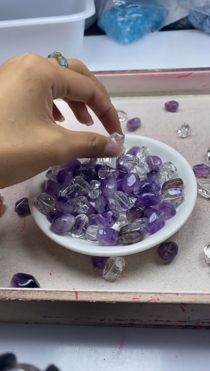 【闪购商品】未镶嵌颈饰水晶w1528水晶随型桶珠*2个发 一白一紫