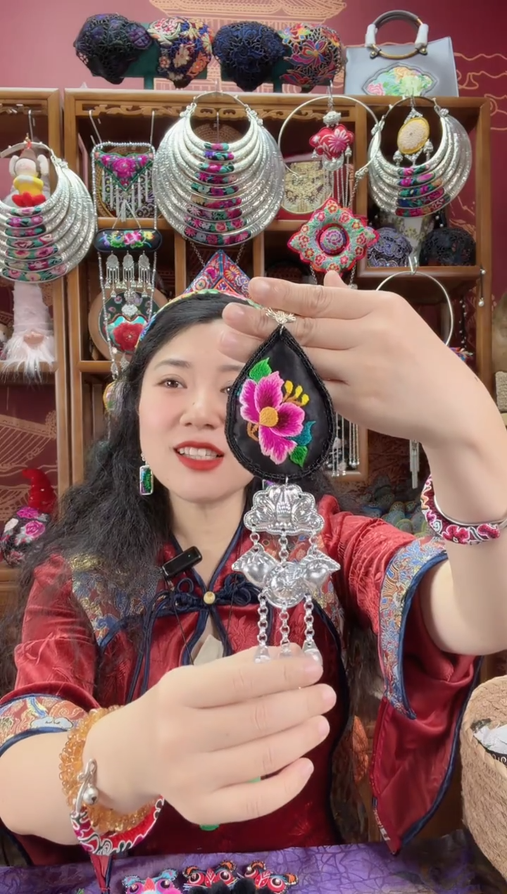 刺绣项链30甜甜家