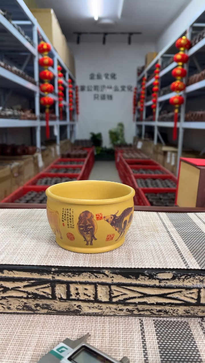 【闪购商品】紫砂茶杯黄段泥五牛泥绘主人杯