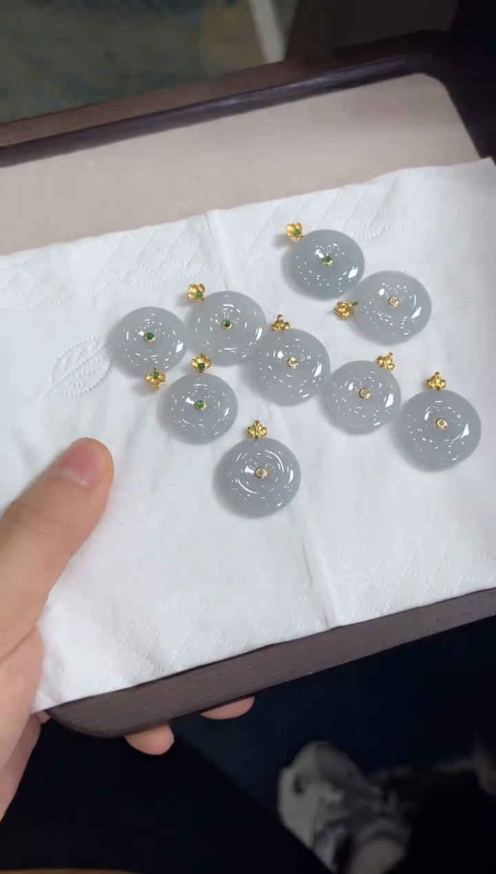 【闪购商品】翡翠挂件18K金镶嵌平安扣多样性发一件