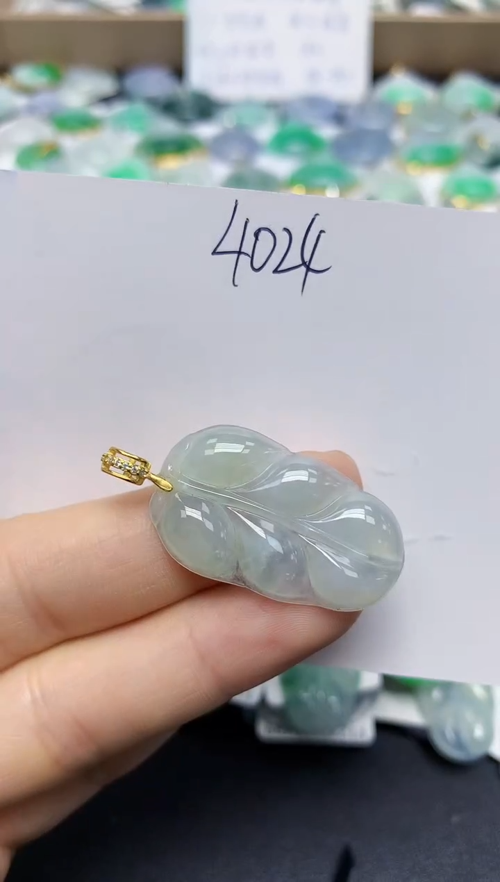 翡翠未镶嵌颈饰天然缅甸翡翠A货