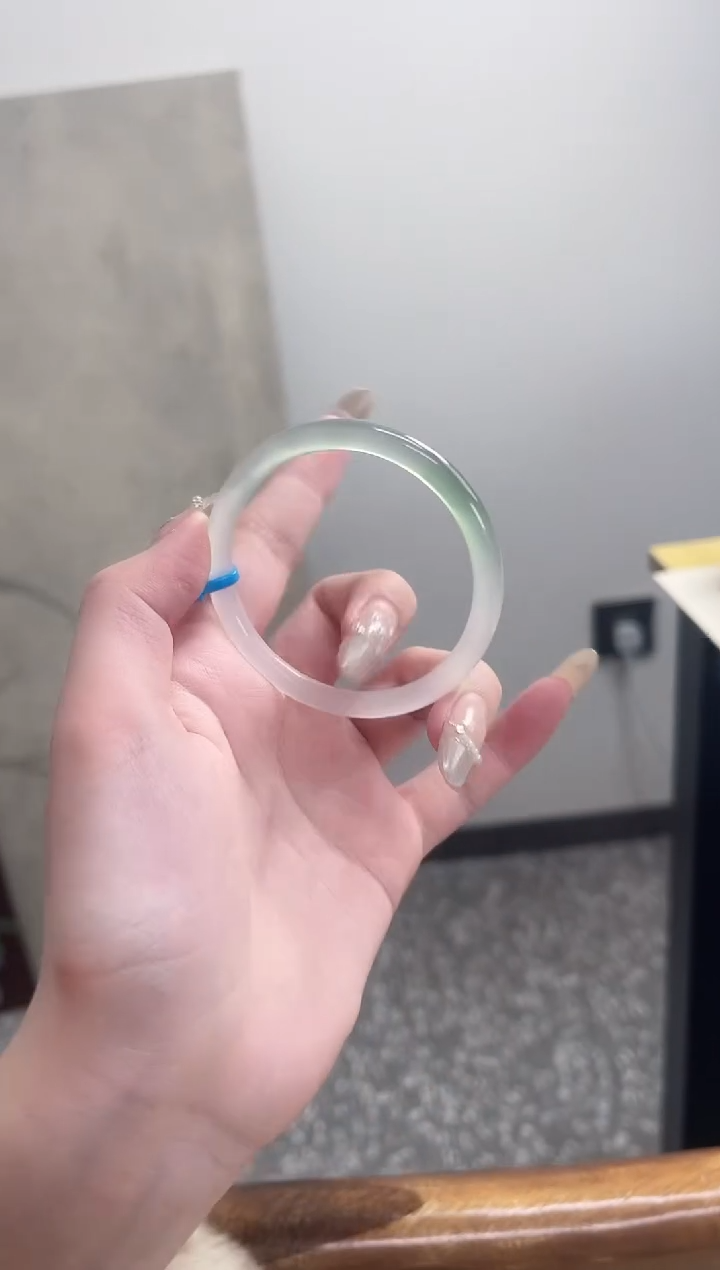 【闪购商品】玛瑙/玉髓手镯未镶嵌50-51圈 需要包容