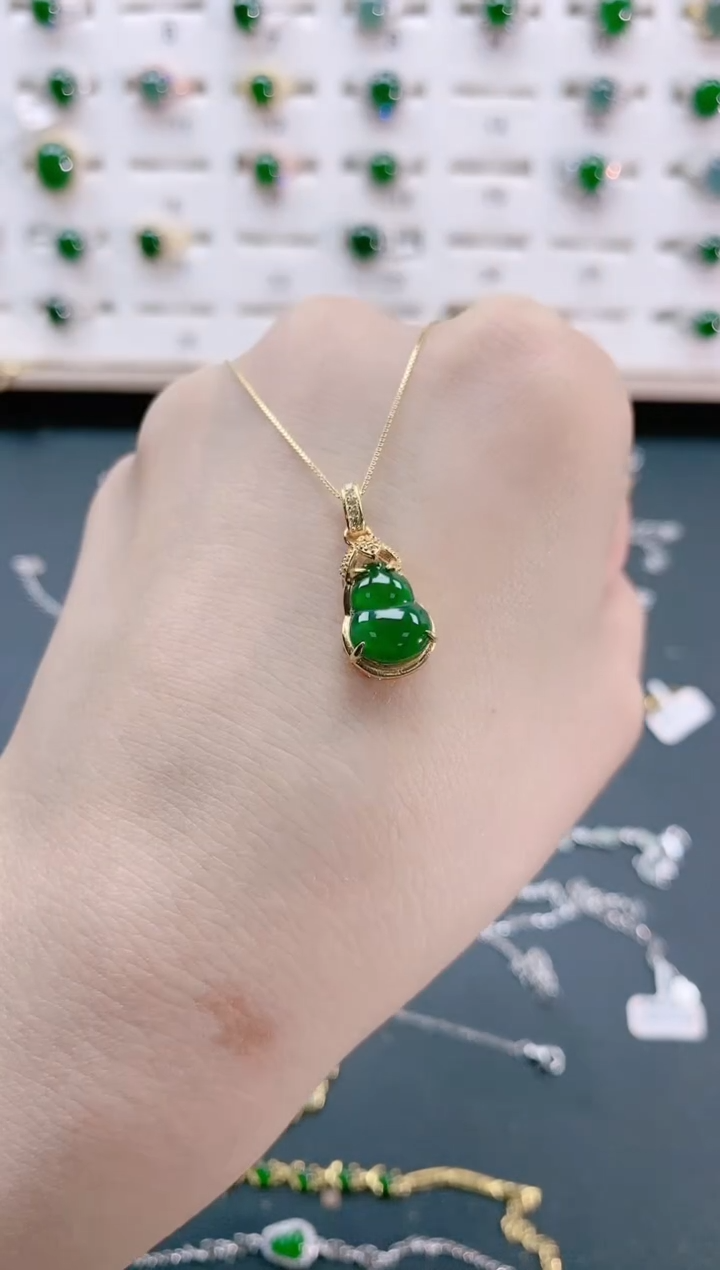 【闪购商品】翡翠颈饰银S925镶嵌天然翡翠