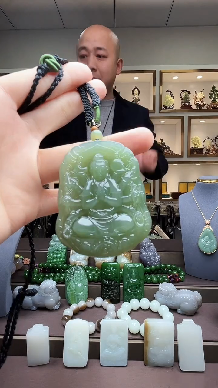 【闪购商品】和田玉颈饰未镶嵌苏