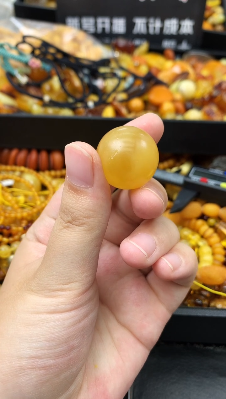 未镶嵌琥珀珠宝奇石64