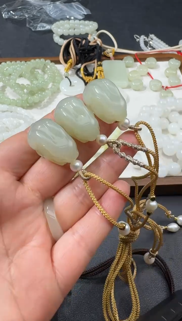 【闪购商品】和田玉吊坠未镶嵌S0222-S1980-121多样性一件