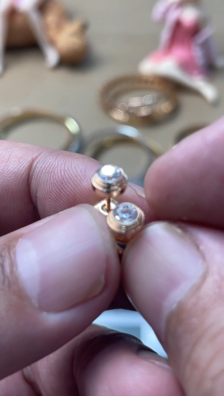 瓷片嘉荣当康大姐fu的总铺