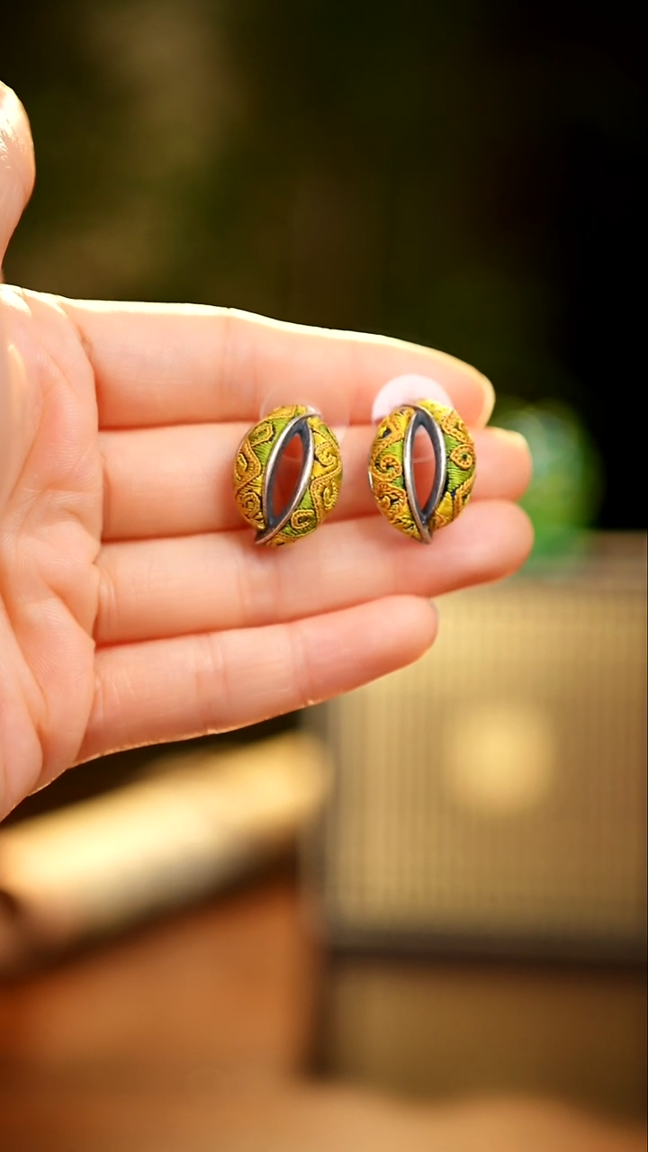 刺绣私人定制苗族手工Q261