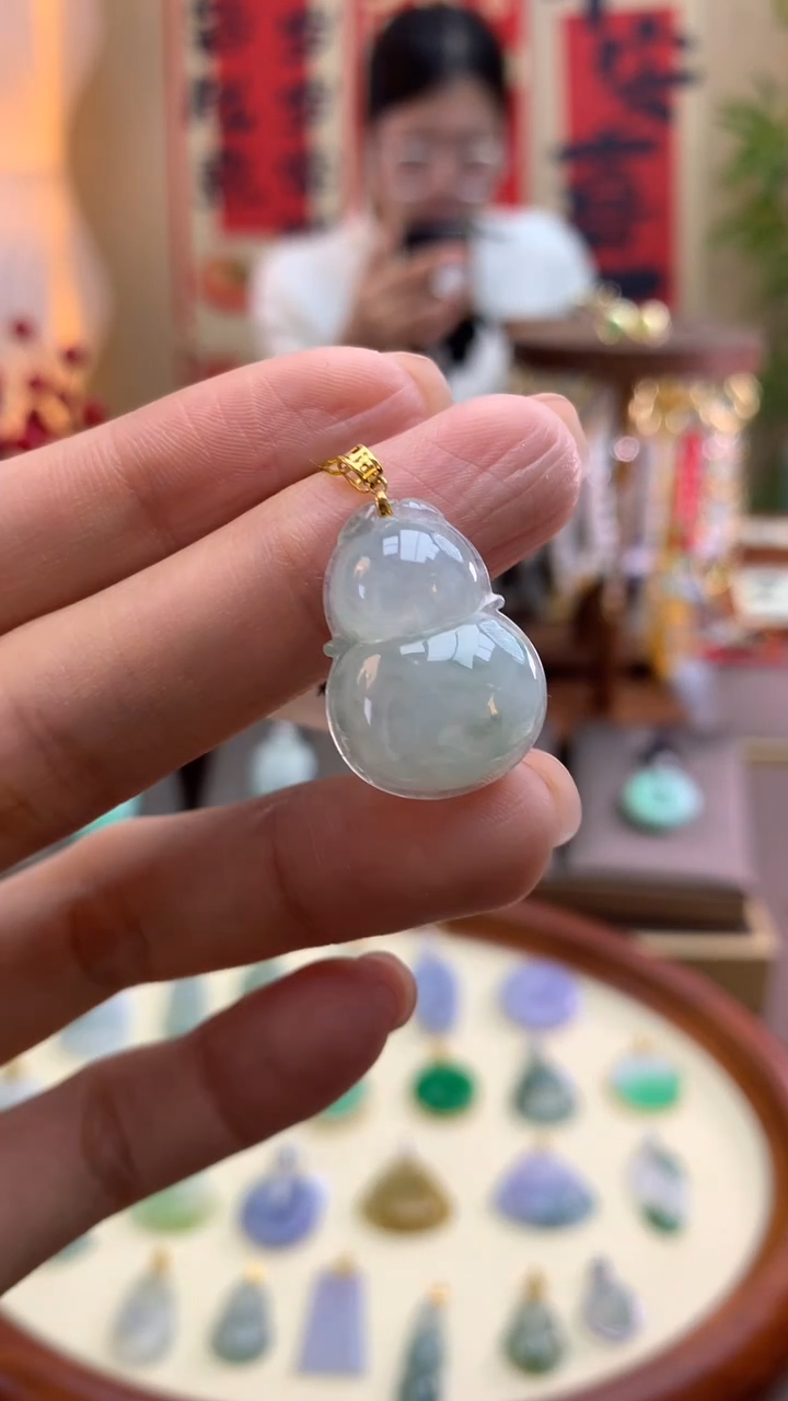 【闪购商品】翡翠颈饰18K金镶嵌葫芦
