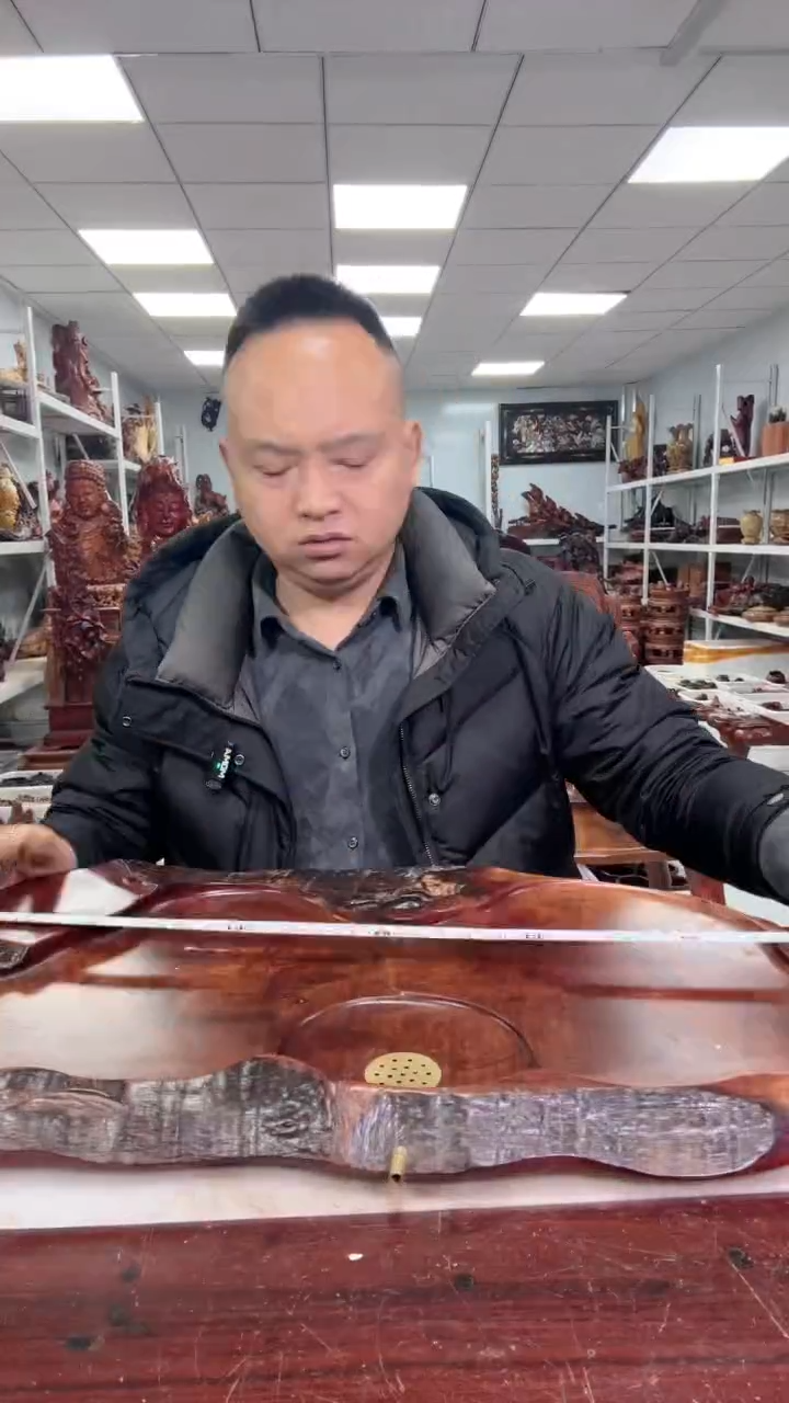 【闪购商品】花梨木类木雕工艺品8888888