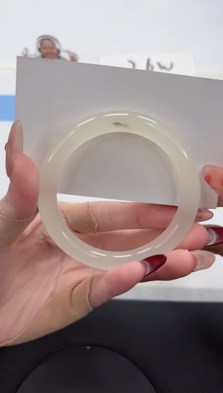 【闪购商品】石英质玉手镯未镶嵌A295-58.1