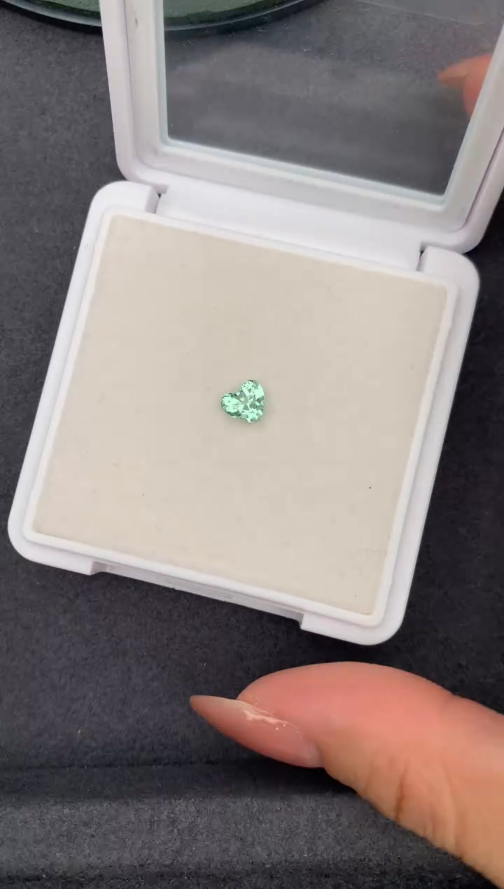 未镶嵌珠宝半成品碧玺0.73ct绿碧玺  FH  定制