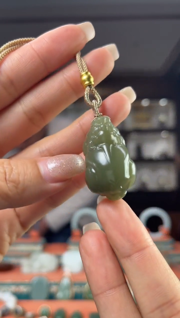 颈饰未镶嵌和田玉1