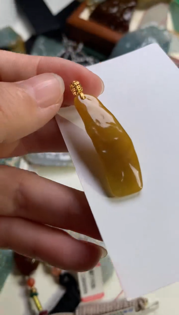 【闪购商品】翡翠颈饰18K金镶嵌吊坠