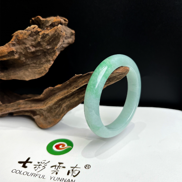 Colourful Yunnan/七彩云南【双11抢先购】冰种阳绿飘花翡翠手镯