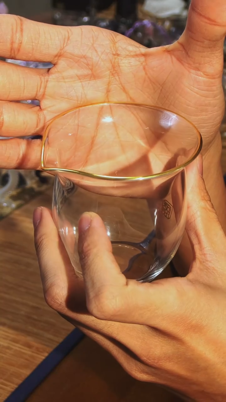 【闪购商品】描金无耳公道杯晶焱金标