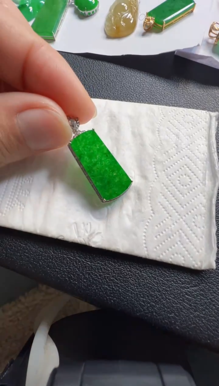 吊坠(不含链)18K金镶嵌翡翠3880